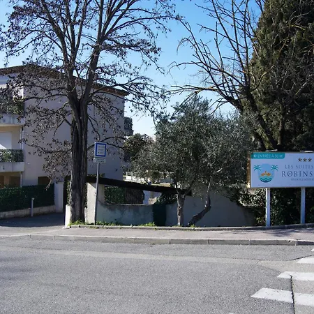 Les De Robinson 17 - Standing Presta Apartment